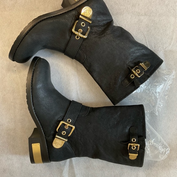 Vince Camuto Winchell Black Leather Women's Moto Boots Size 7.5 - Picture 1 of 16